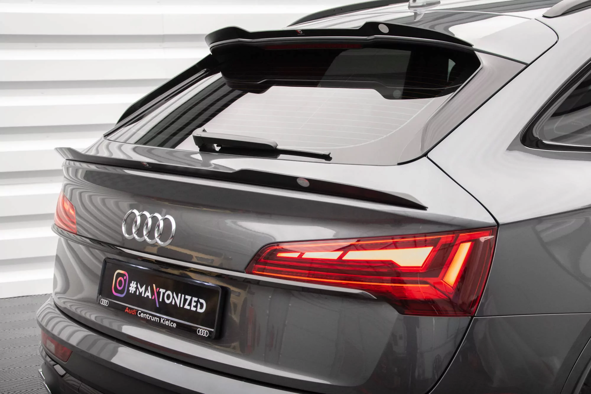 Niedriger Spoiler CAP Für Audi SQ5 / Q5 S-Line Sportback Mk2 Facelift Schwarz Hochglanz