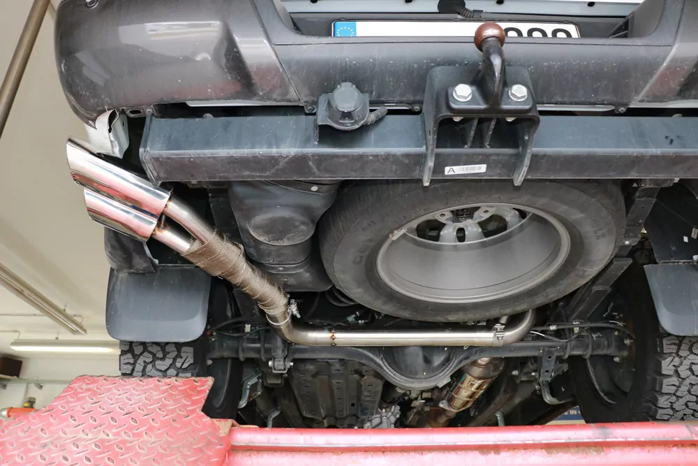 Ford Ranger 2011-08/2015 - 4x4 - Doppelkabine Endschalldämpfer Sidepipe, Ausgang an der rechte Fahrzeugseite hinter dem Hinterrad  - 2x115x85 Typ 38