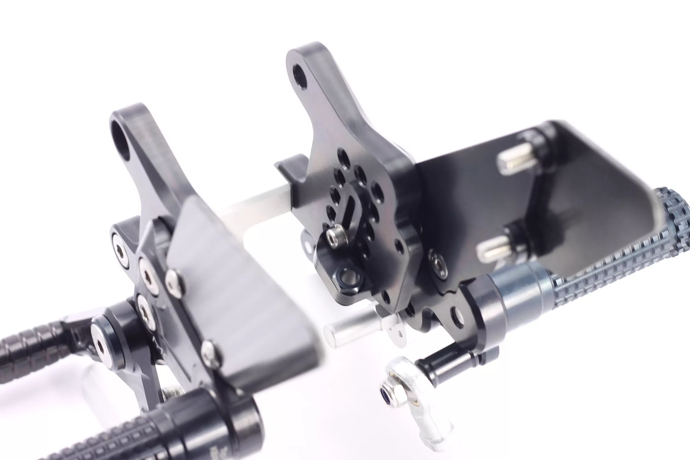 MG Biketec Sportfussrastenanlage / Rastenanlage / Fußrastenanlage mit ABE, gültig in D - A - CH für Aprilia RSV4 1100 / Factory ab 2021