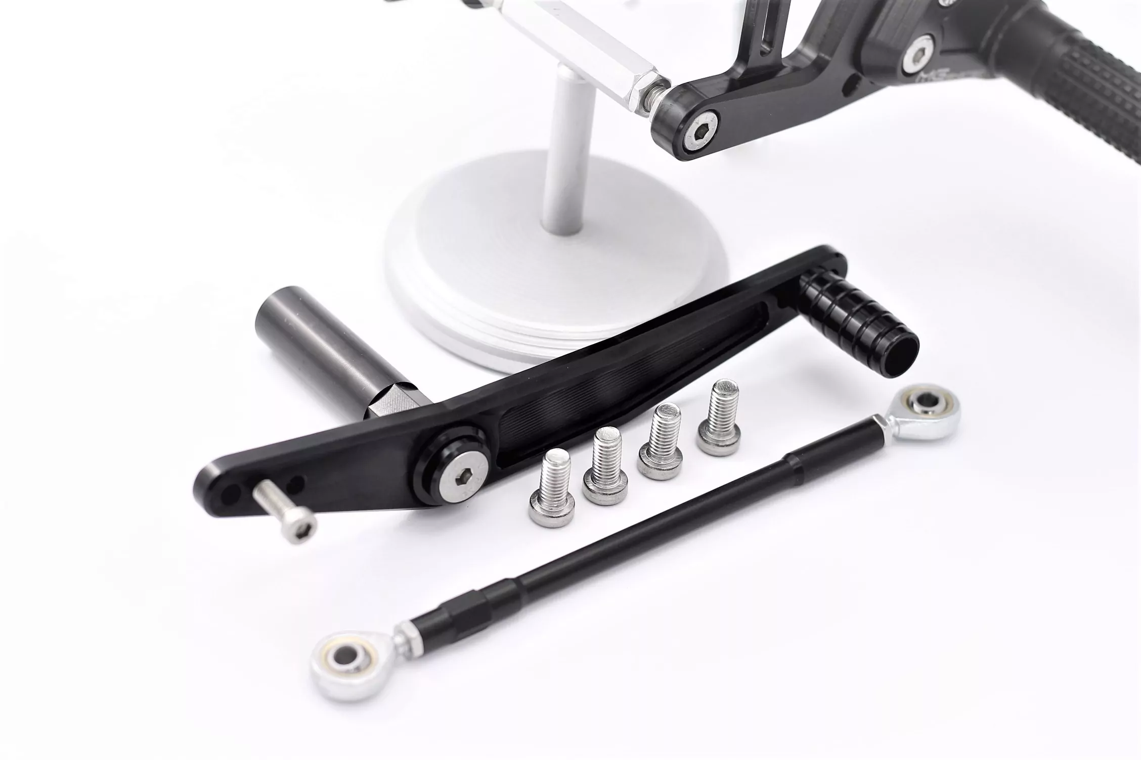 MG Biketec Sportfussrastenanlage / Rastenanlage / Fußrastenanlage mit ABE, gültig in D - A - CH für Yamaha YZF-R6 ab 2006-2007