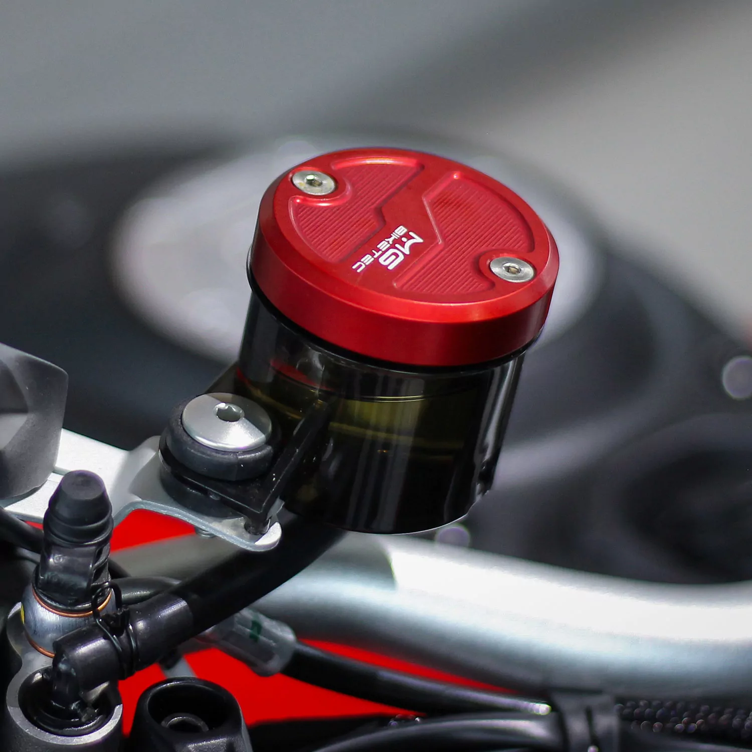 MG Biketec Behälterdeckel- Bremsflüssigkeit vorne für Aprilia RSV 1000 Mille / R ab 1999-2003