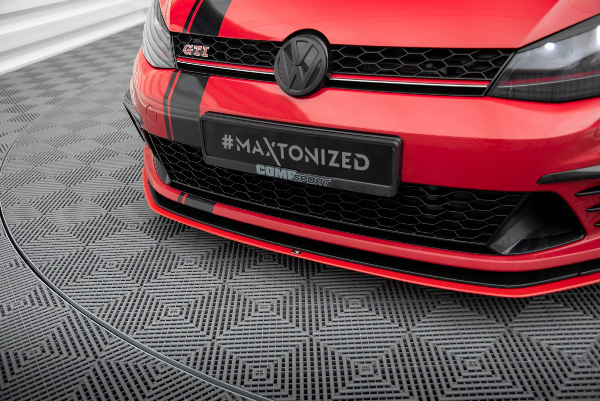 Cup Spoilerlippe Front Ansatz Front Ansatz Diffusor Rot Hochglanz VW GOLF 7 GTI Clubsport