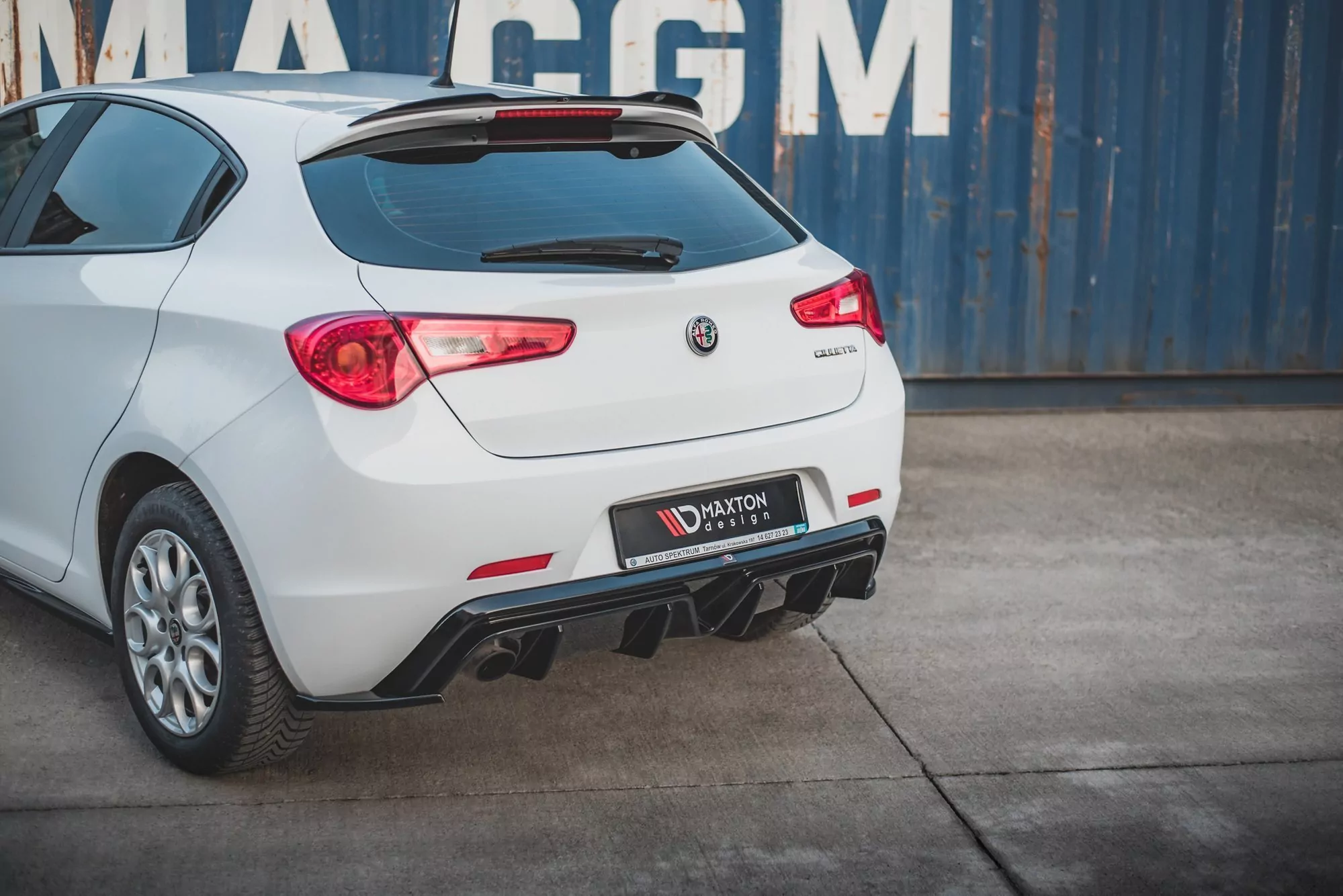 Spoiler CAP Für Alfa Romeo Giulietta Facelift Schwarz Hochglanz