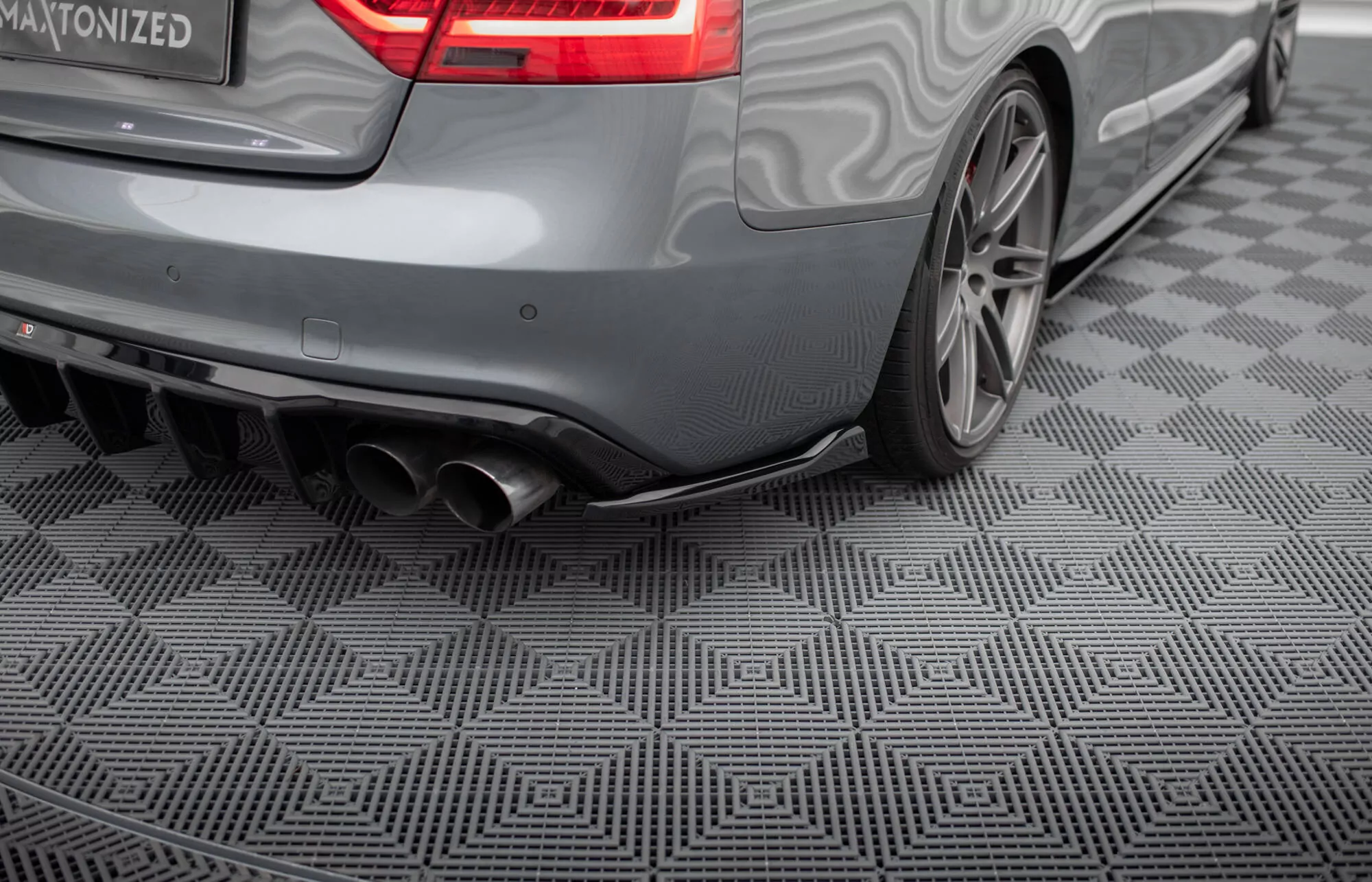 Heck Ansatz Flaps Diffusor Für Audi S5 / A5 S-Line Coupe 8T Facelift Schwarz Hochglanz