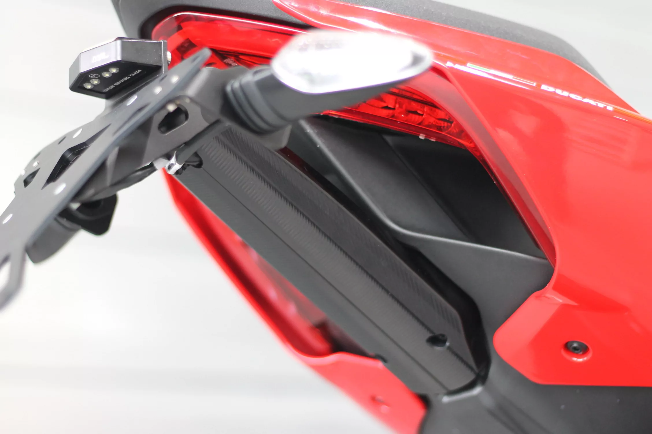 MG Biketec Kennzeichenhalter für Ducati Panigale V4 S ab 2018-2021