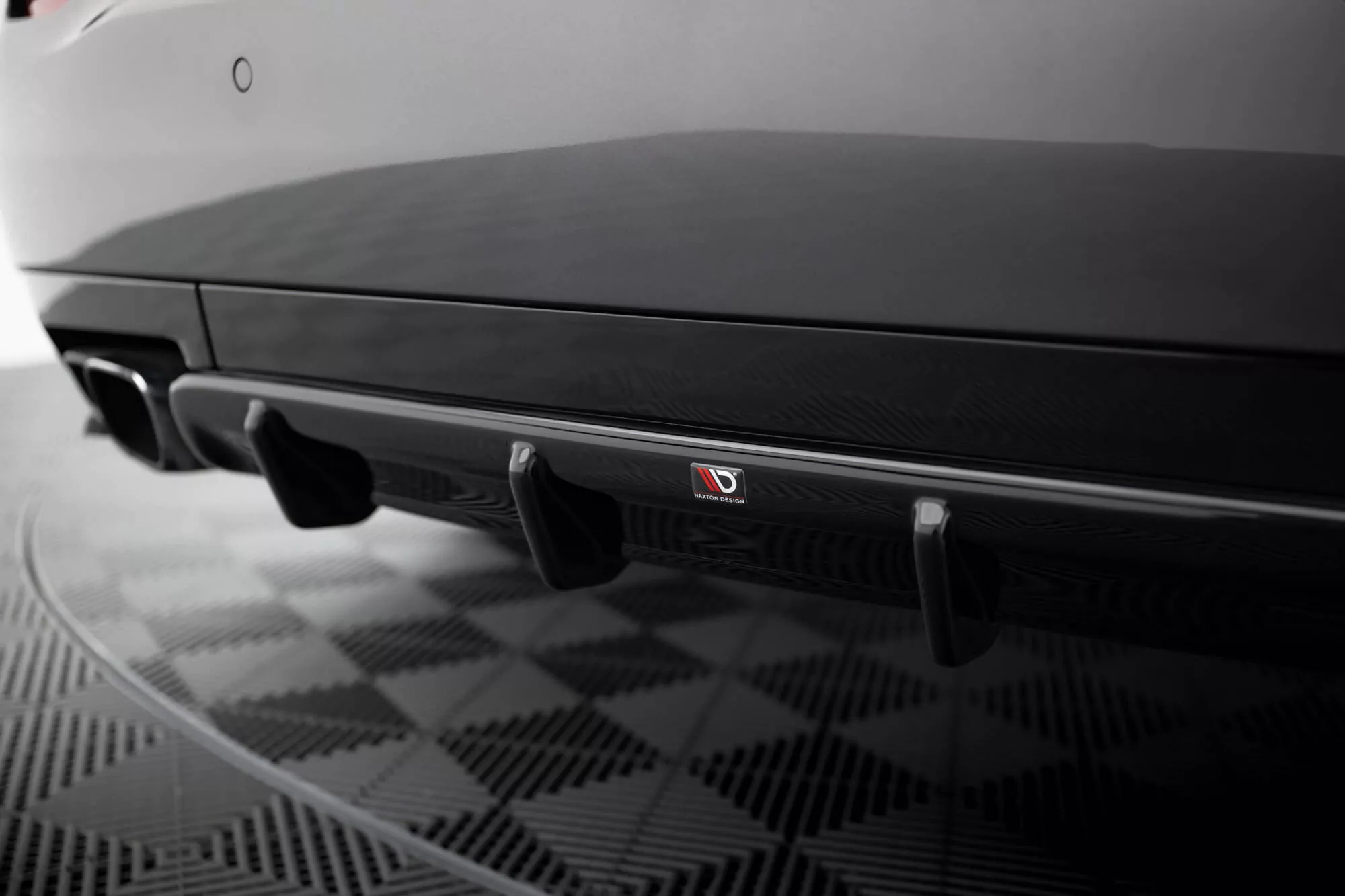 Diffusor Heck Ansatz Passend Für Passend Für MASERATI QUATTROPORTE MK6 Schwarz Hochglanz Schwarz Hochglanz