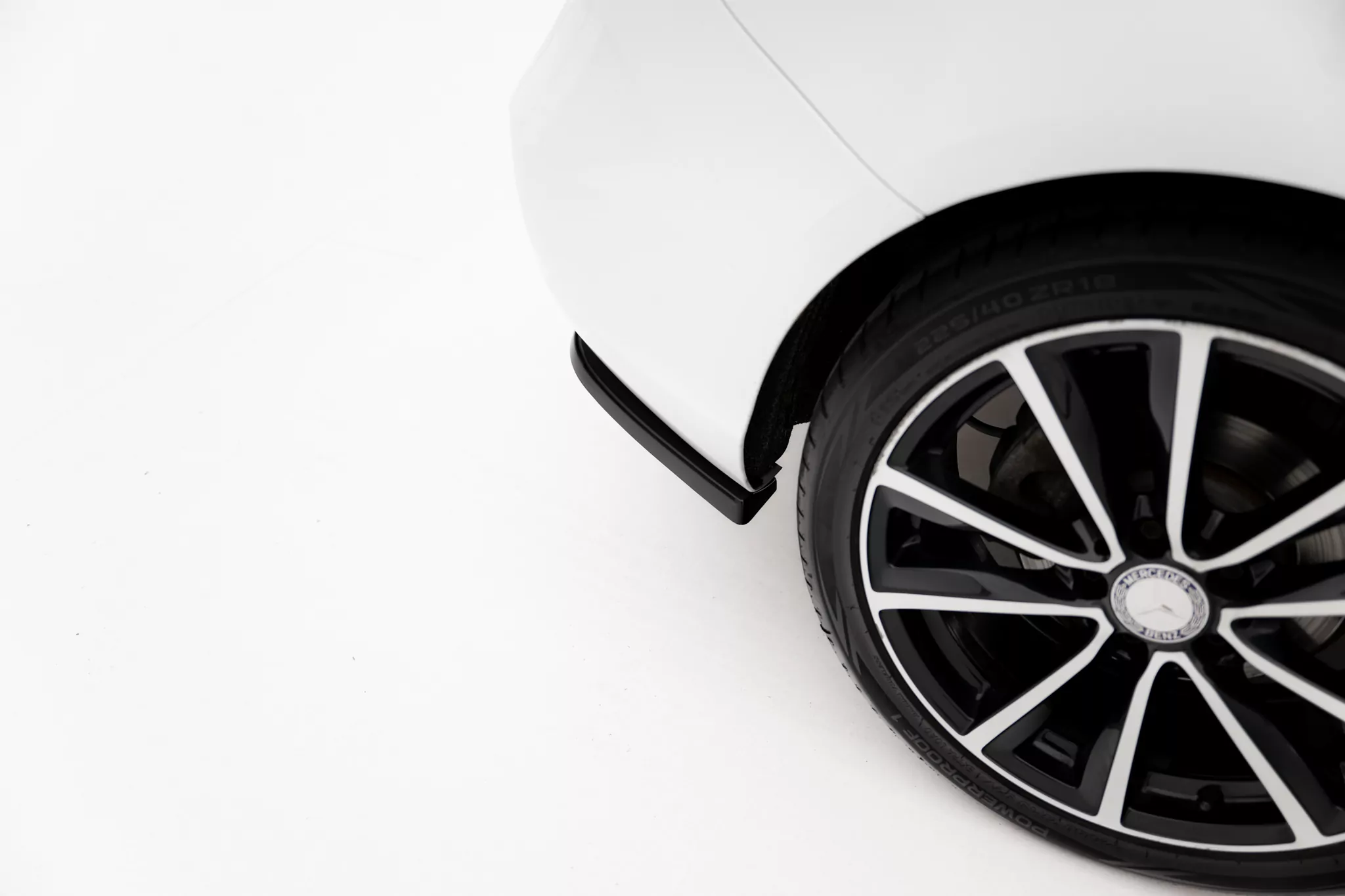 Heck Ansatz Flaps Diffusor Für Mercedes-Benz B W246 Schwarz Hochglanz