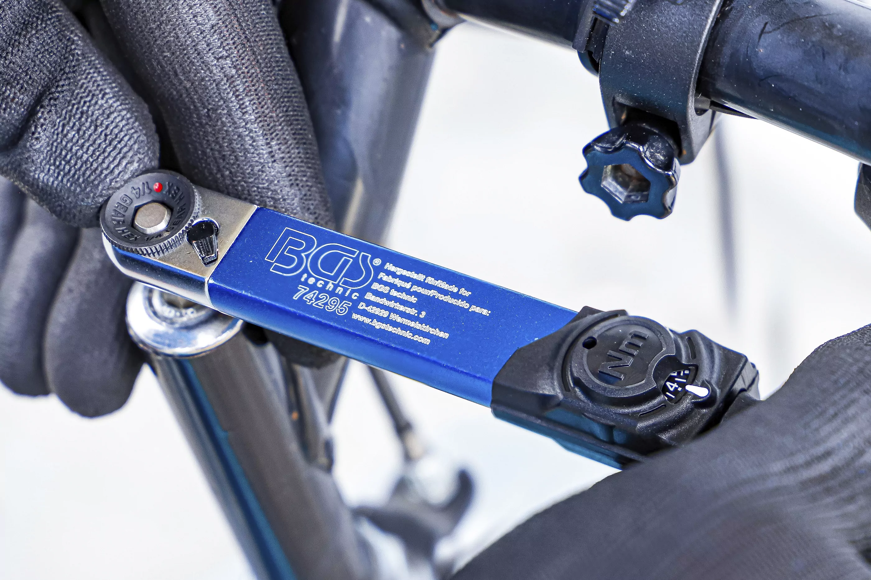 Drehmomentschlüssel | Abtrieb Innensechskant 6,3 mm (1/4") | 2 - 10 Nm | mit Bit-Satz | 9-tlg.