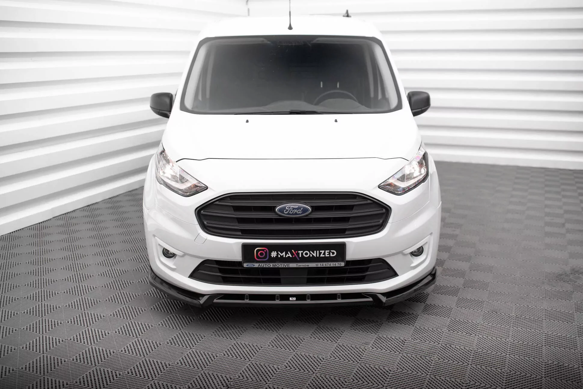 Front Ansatz V.2 Für Ford Transit Connect Mk2 Facelift Schwarz Hochglanz