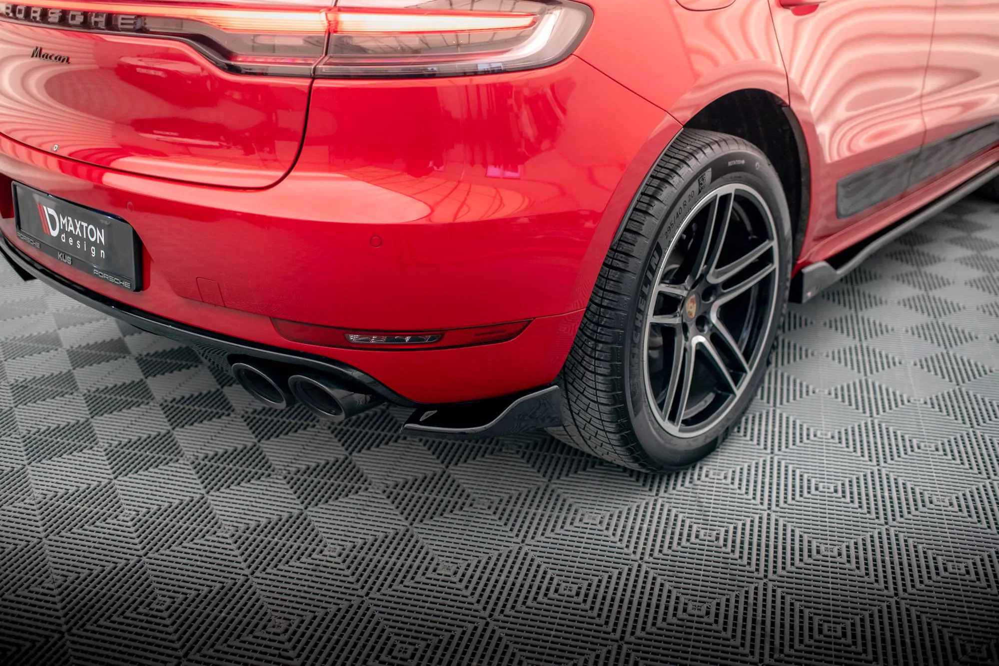 Heck Ansatz Flaps Diffusor Für Porsche Macan GTS / Sport Design Mk1 Facelift Schwarz Hochglanz