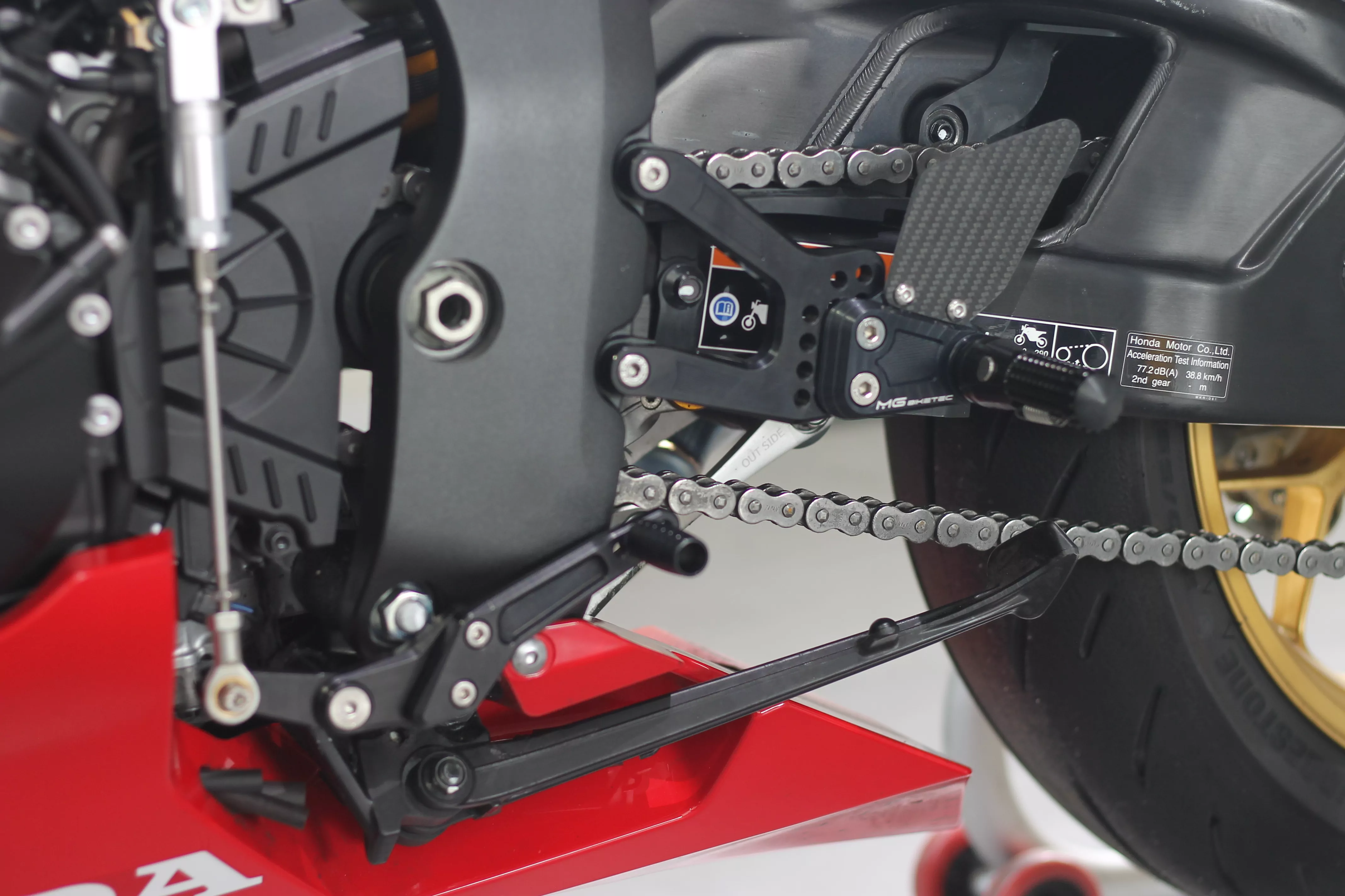 MG Biketec Sportfussrastenanlage / Rastenanlage / Fussrastenanlage mit ABE, gültig in D - A - CH für Honda CBR 1000 RR-R Fireblade SP ab 2020