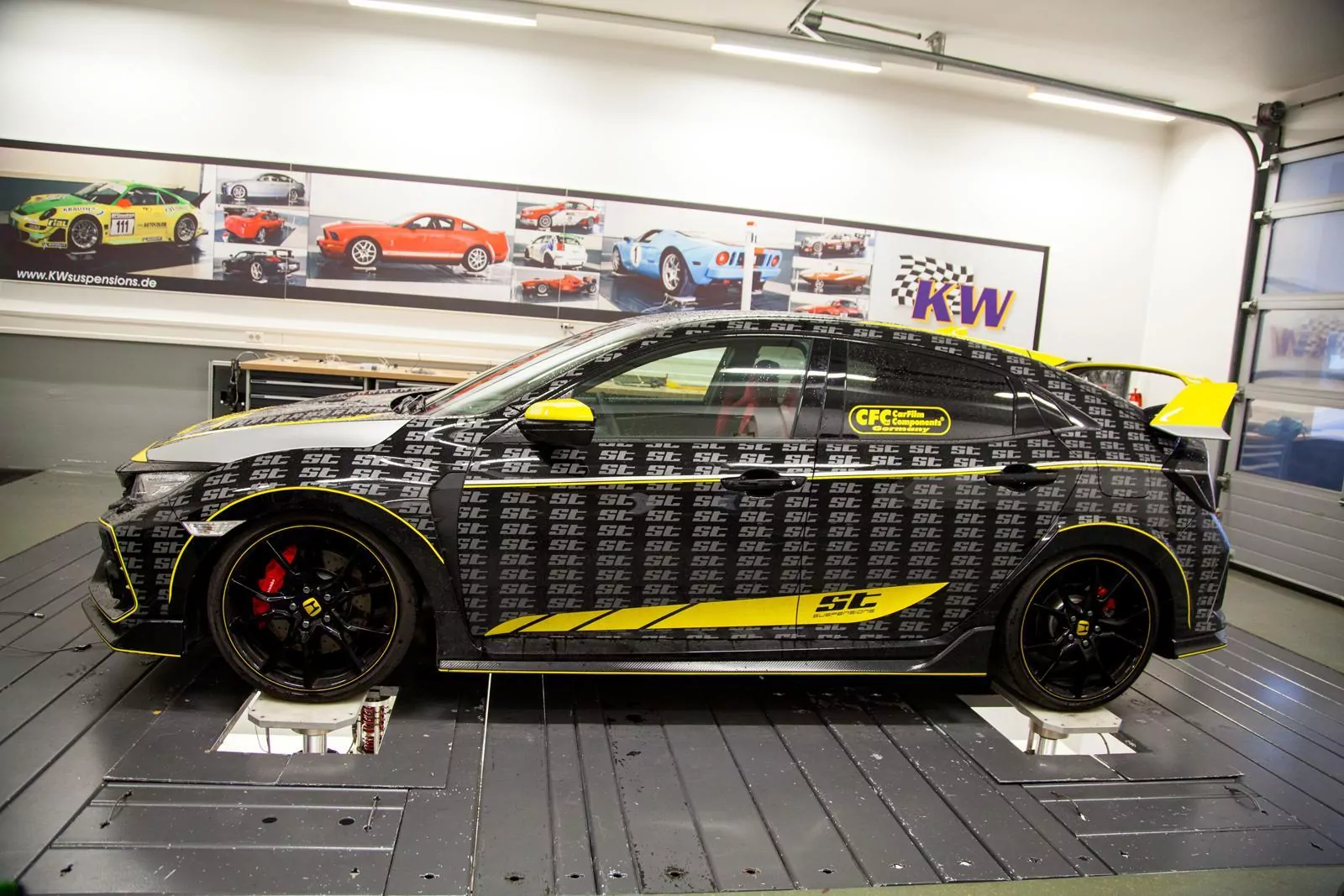 ST Gewindefahrwerk ST XTA  (härteverstellbar mit Stützlager) HONDA CIVIC XI Schrägheck (FE, FL) 01/2021-