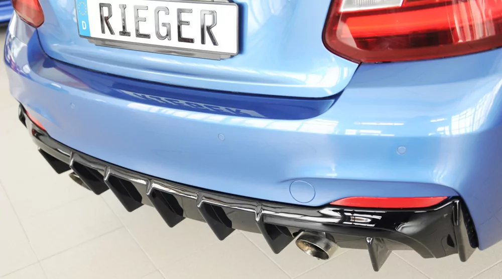 Rieger Heckeinsatz glanz schwarz für BMW 2er F23  (1C) Cabrio 07.17- (ab Facelift) LCI