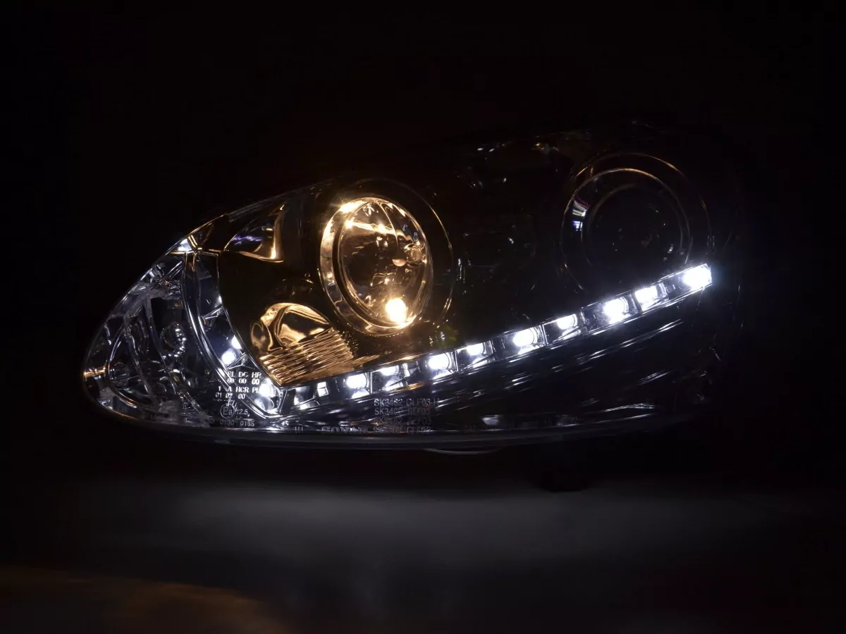 Scheinwerfer Set Daylight LED Tagfahrlicht VW Golf 5 Typ 1K Bj. 03-08 chrom für Rechtslenker