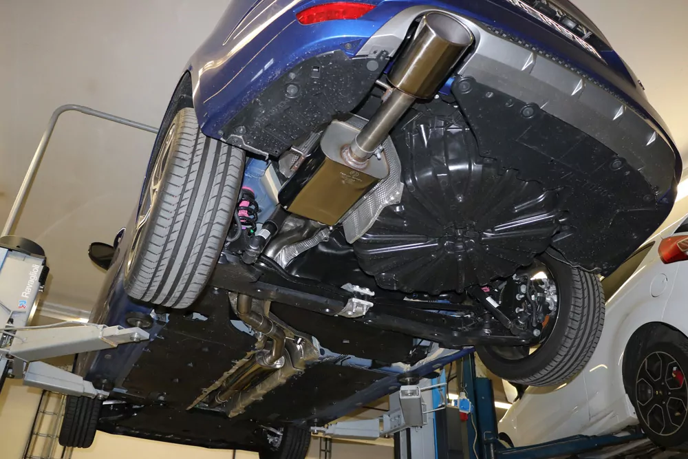 Renault Megane IV Grandtour  Endschalldämpfer - 140x90 Typ 32