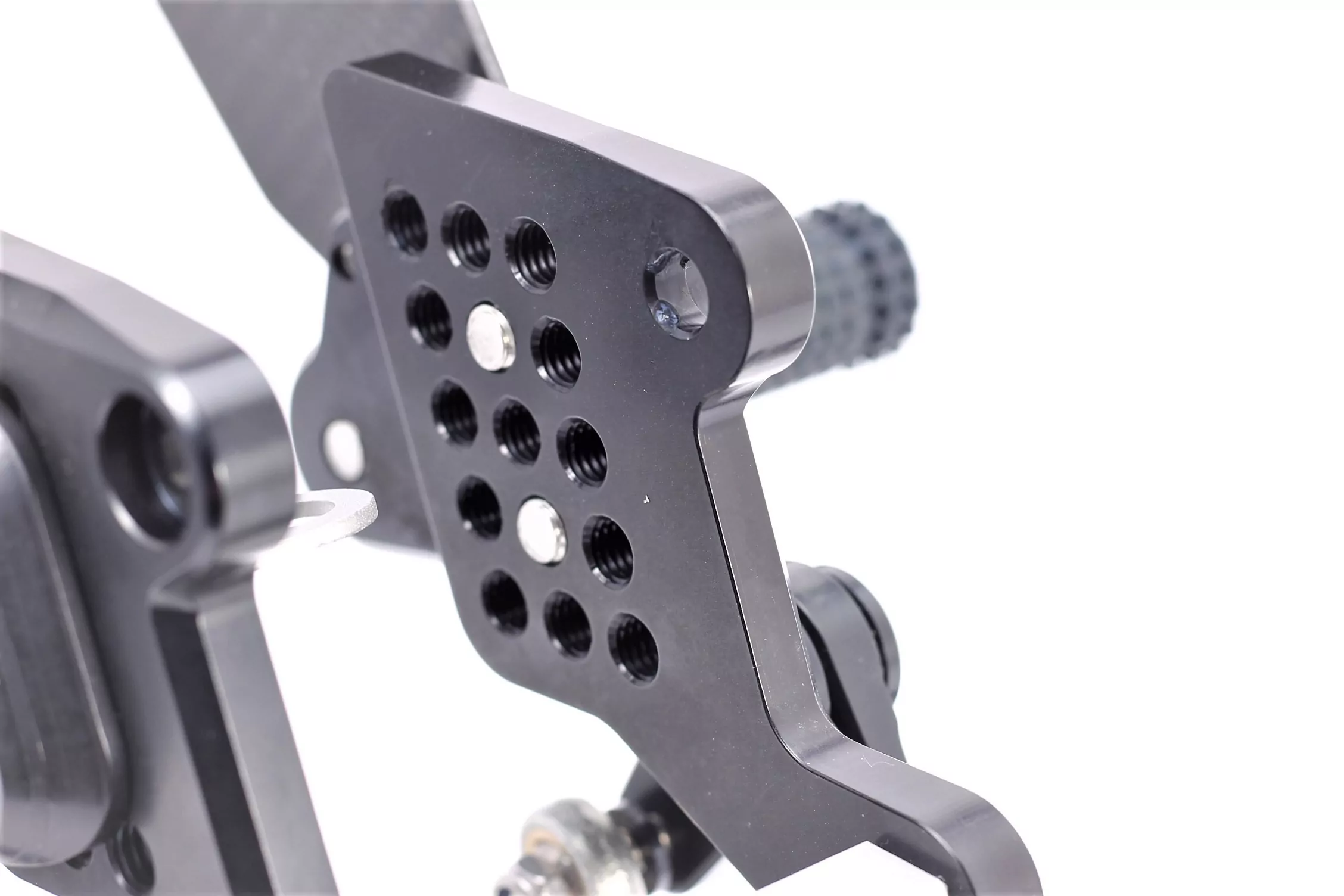 MG Biketec Sportfussrastenanlage / Rastenanlage / Fußrastenanlage mit ABE, gültig in D - A - CH für Triumph Speed Triple 1050 ab 2005-2007