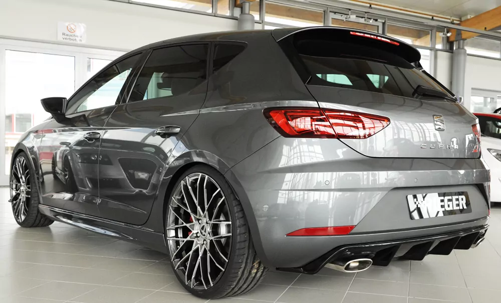 Rieger Heckeinsatz für Seat Leon Cupra (5F) - 5-tür. 01.17- (ab Facelift) schwarz glanz