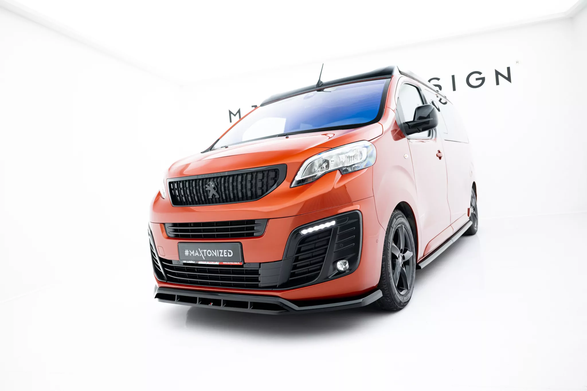 Front Ansatz Für Peugeot Partner Mk3 Schwarz Hochglanz