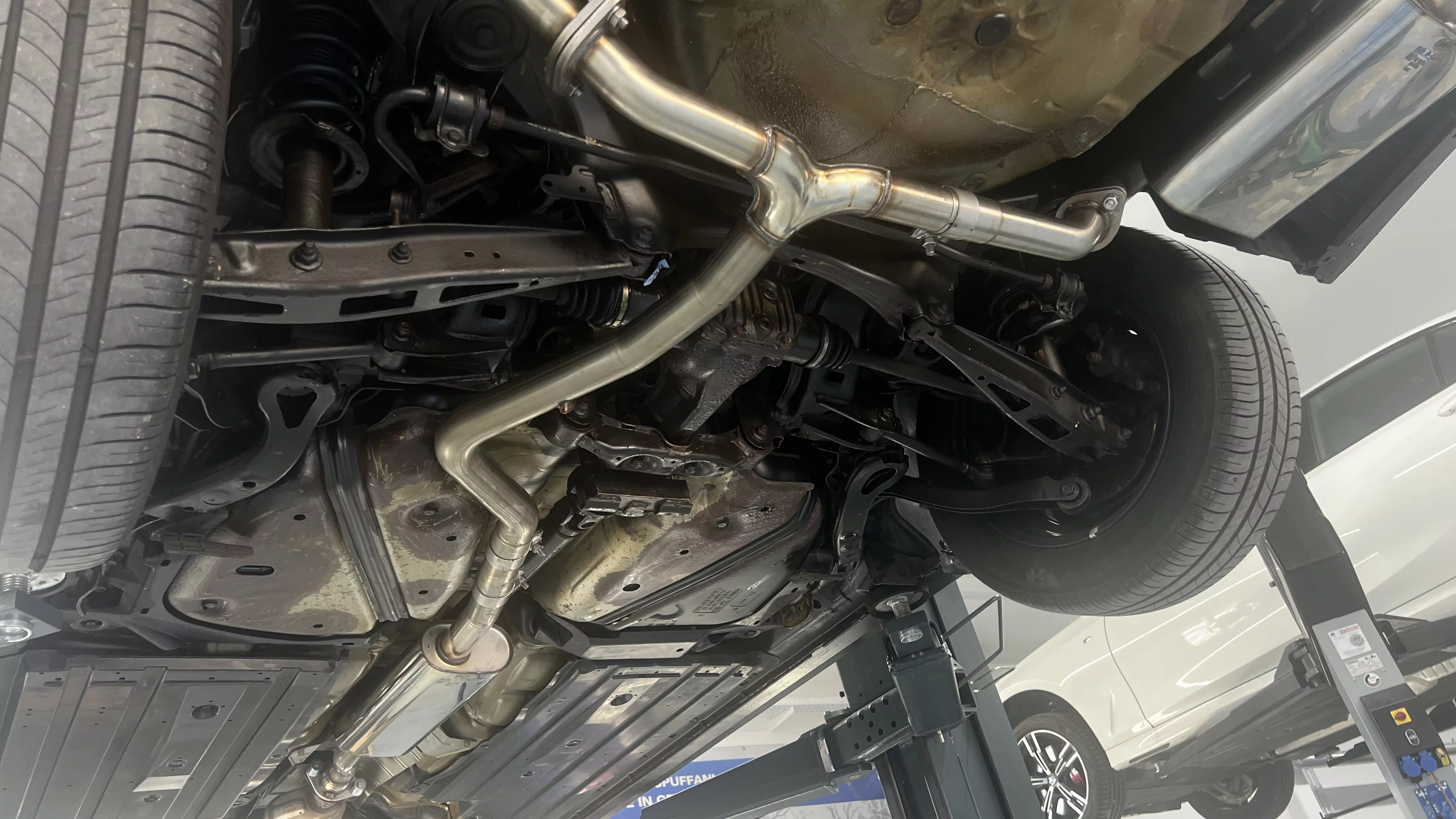 Subaru Legacy V Station Wagon - BR  Vorschalldämpfer