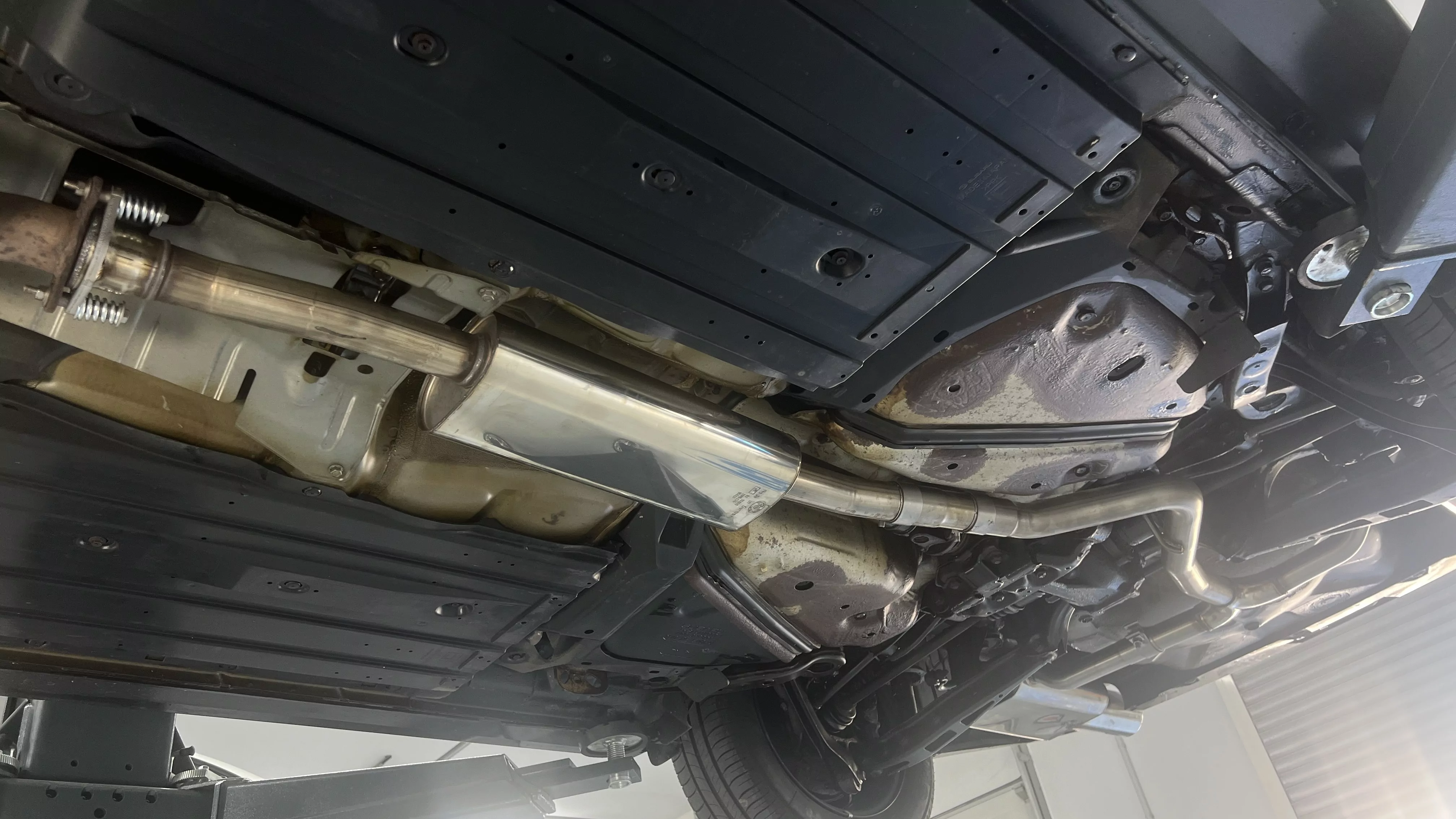 Subaru Legacy V Station Wagon - BR  Vorschalldämpfer