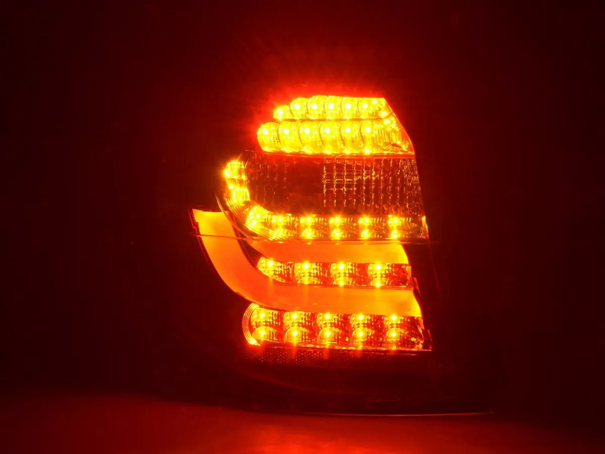 LED Rückleuchten Set BMW 1er E87/E81 3/5-trg. Bj. 07-11 schwarz
