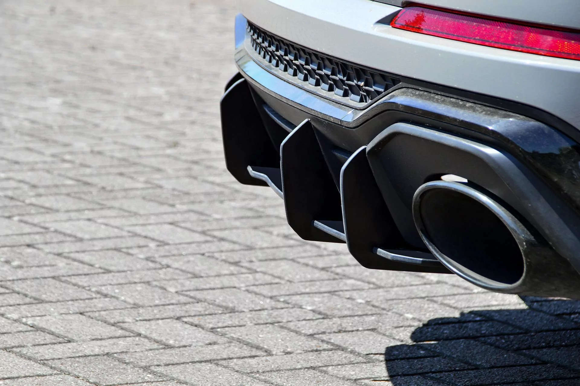 Gefräster Heckansatz für Audi RSQ3 FN