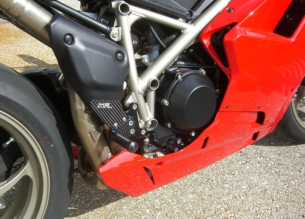 MG Biketec Sportfussrastenanlage / Rastenanlage / Fußrastenanlage mit ABE, gültig in D - A - CH für Ducati 848 ab 2008