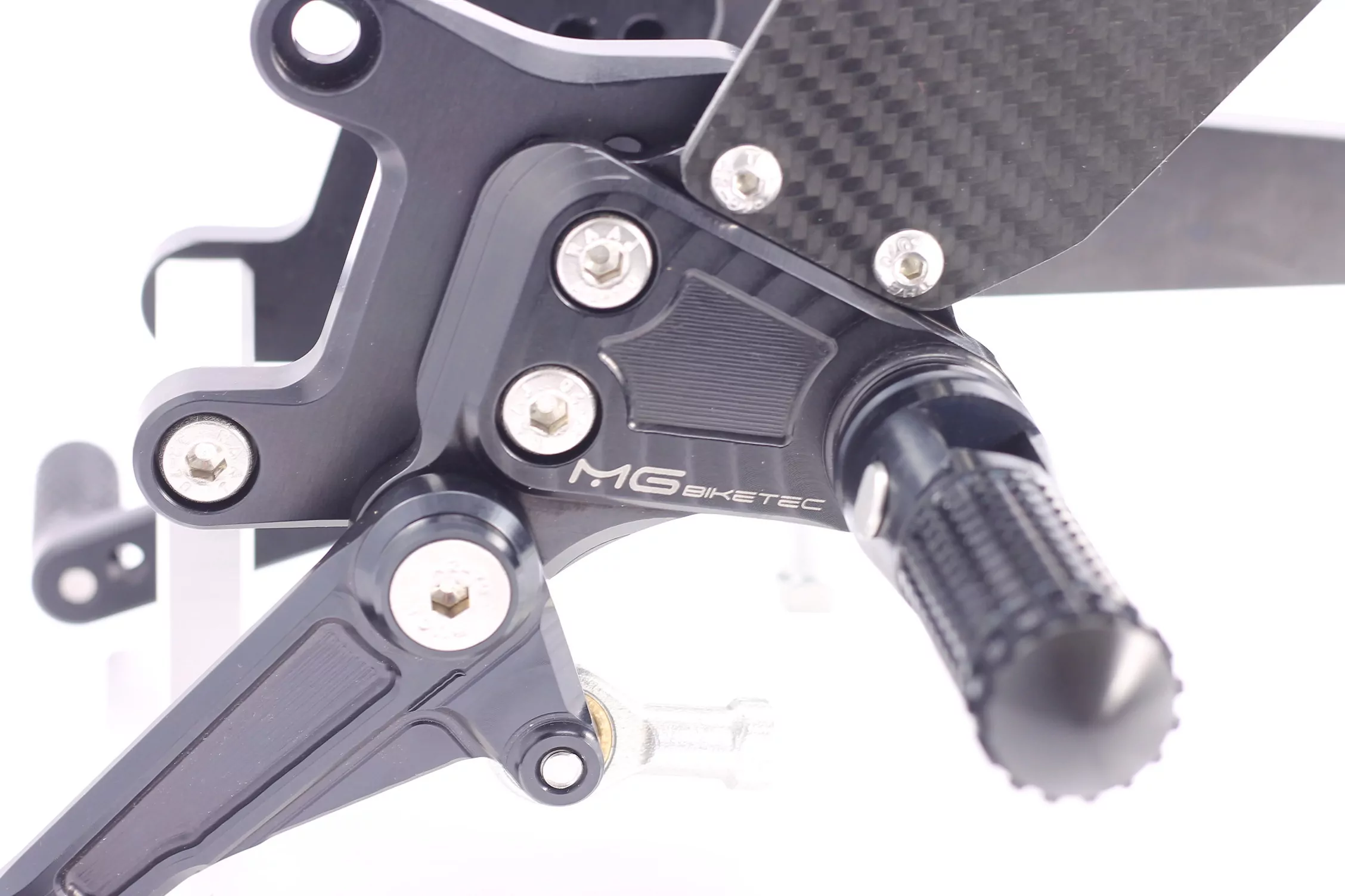 MG Biketec Sportfussrastenanlage / Rastenanlage / Fußrastenanlage mit ABE, gültig in D - A - CH für Aprilia RSV4 1000 RR ab 2017-2020