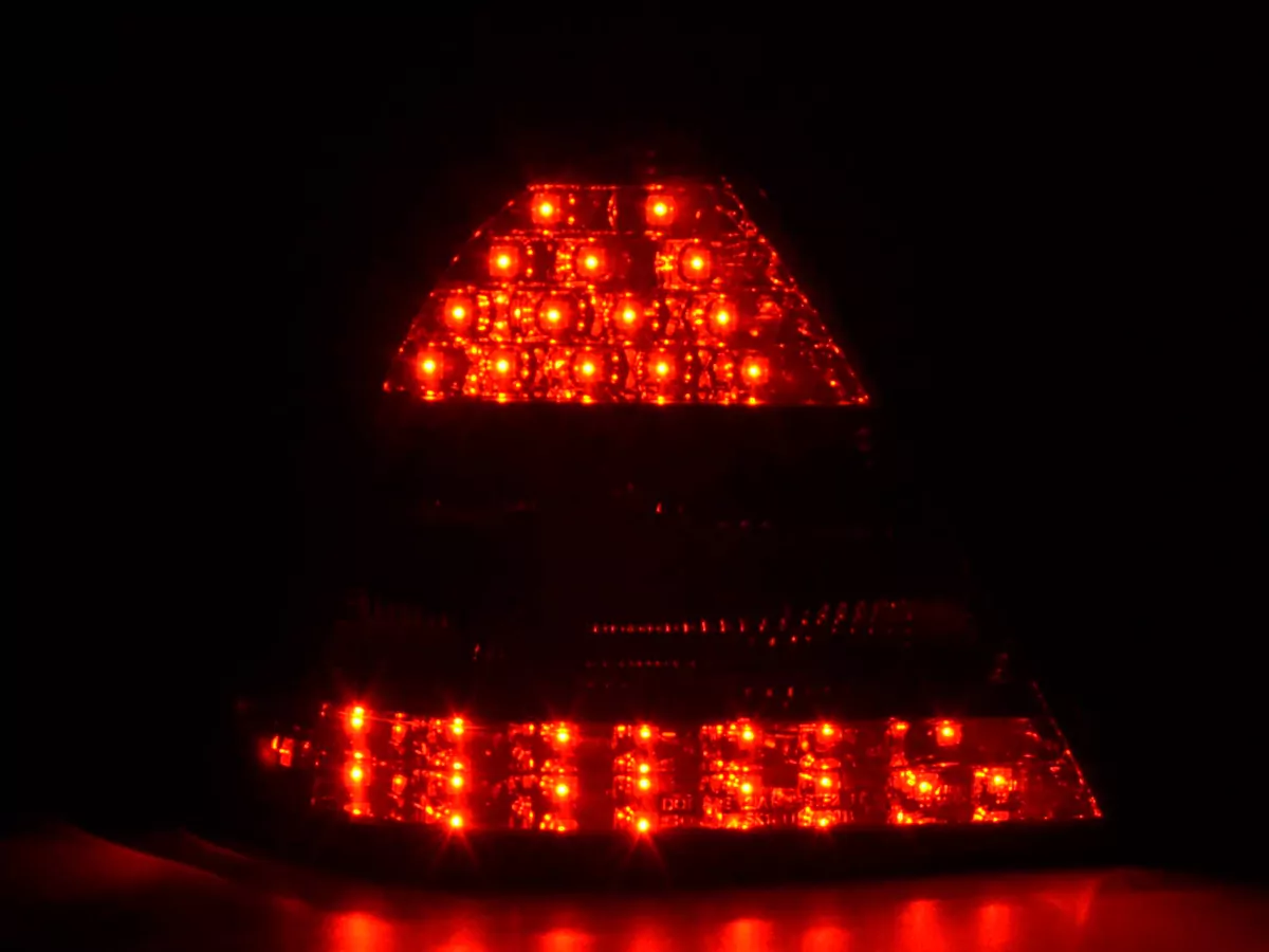 LED Rückleuchten Set Mercedes C-Klasse W203 Limo Bj. 01-04 schwarz
