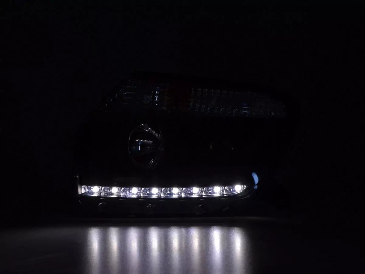 Scheinwerfer Set Daylight LED Tagfahrlicht Dacia Duster Bj. ab 2014 schwarz