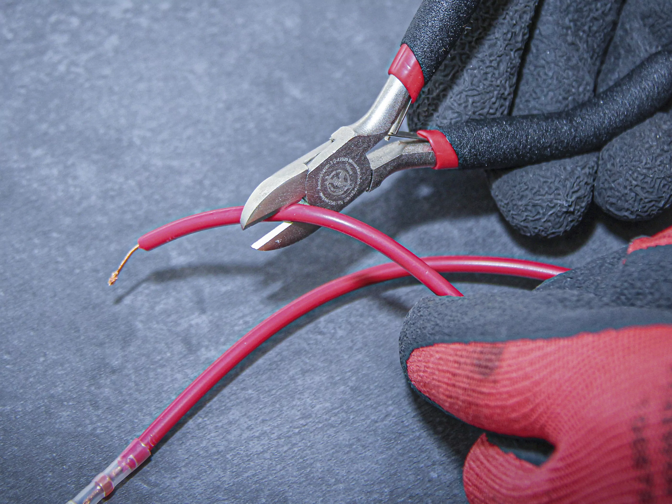 Elektronik-Seitenschneider | mit Feder | 110 mm