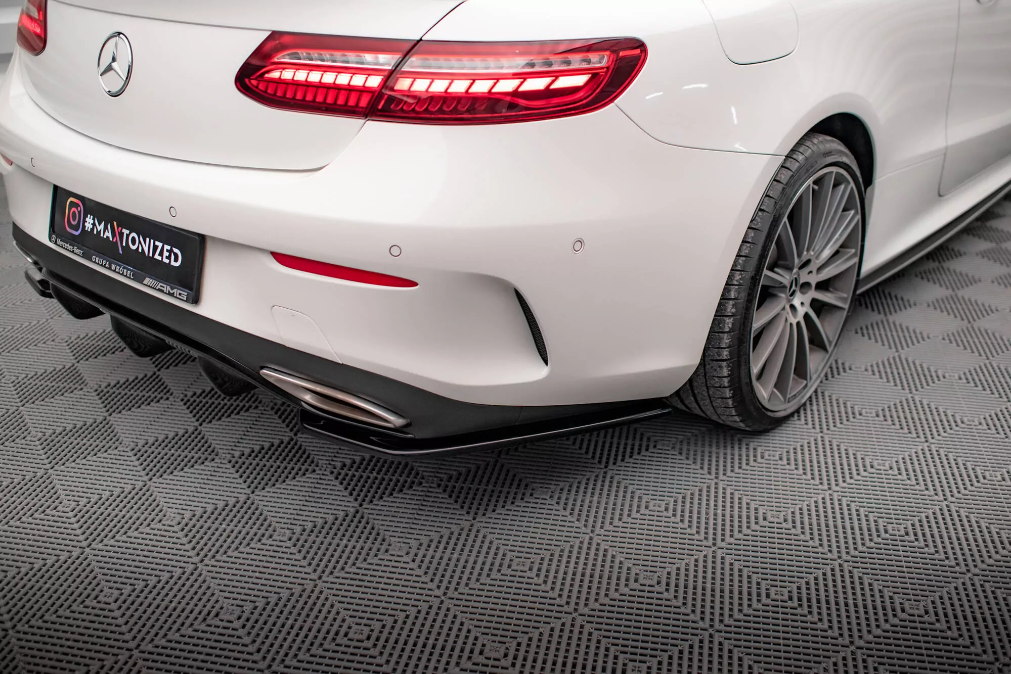 Heck Ansatz Flaps Diffusor Passend Für Diffusor Passend Für Mercedes E-KLASSE W213 COUPE AMG-LINE Schwarz Hochglanz Schwarz Hochglanz