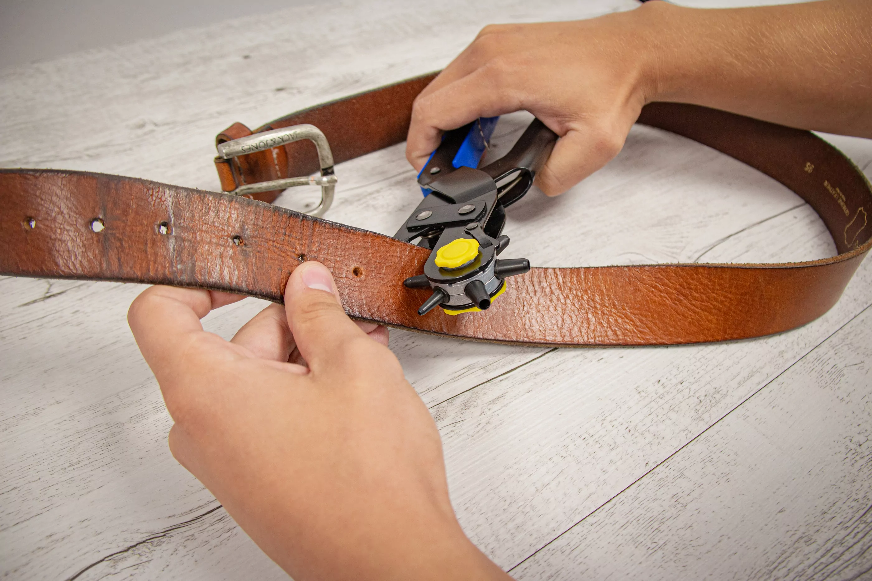 Revolver-Lochzange mit Hebelübersetzung