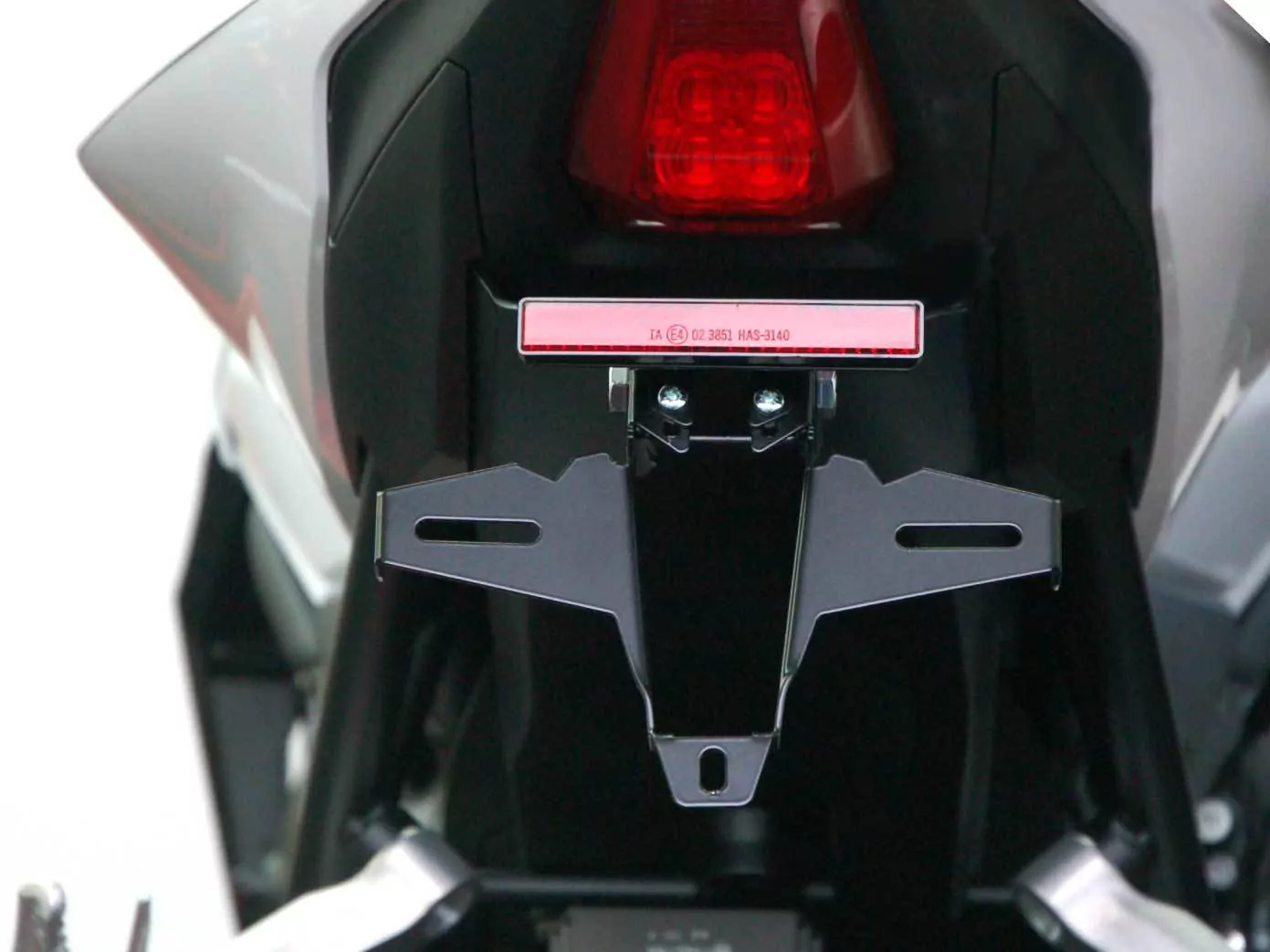 Kennzeichenhalter IQ4 für Honda CB61000 Hornet (2025-2026)