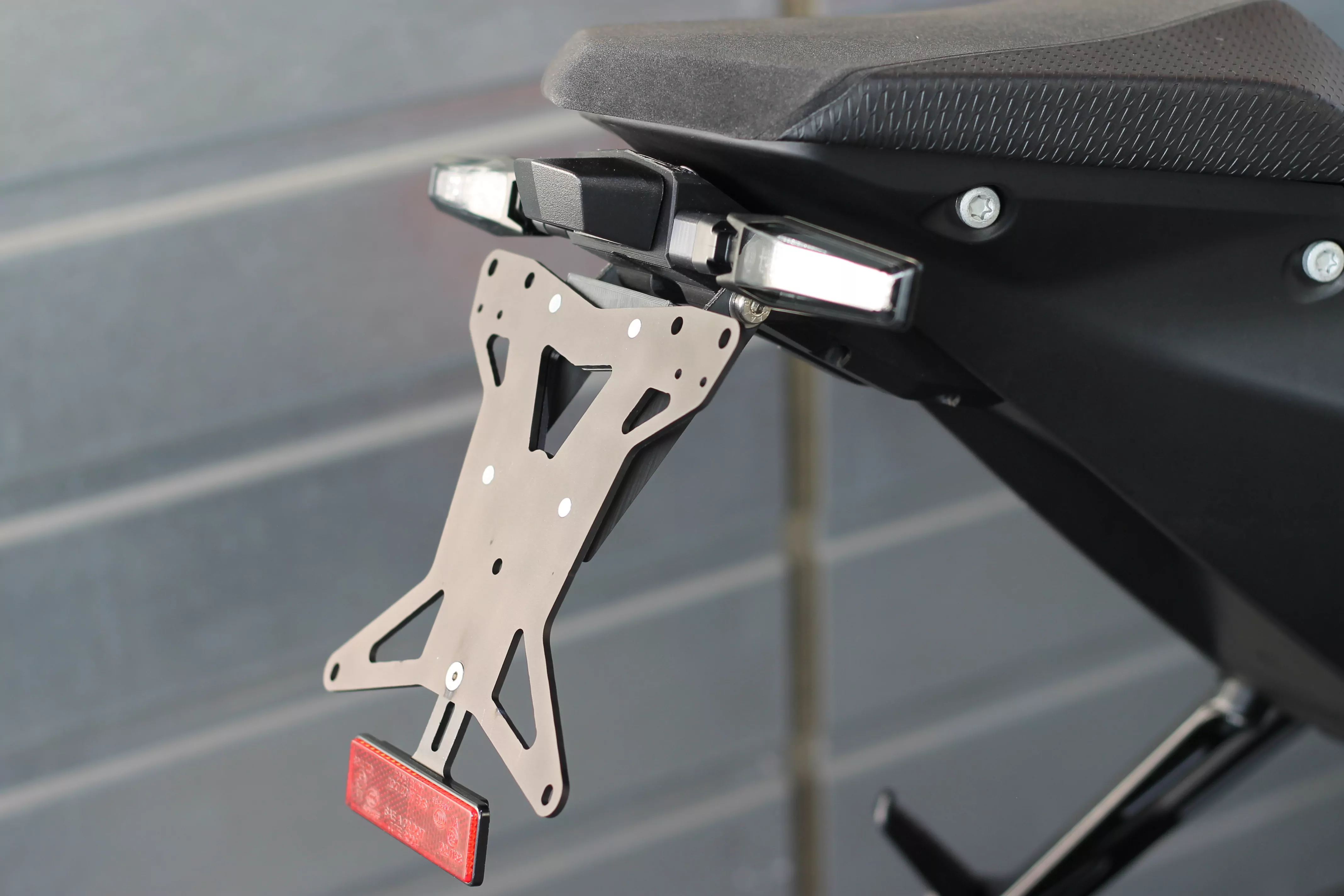 MG Biketec Kennzeichenhalter für KTM 1390 Super Duke R / EVO ab 2024