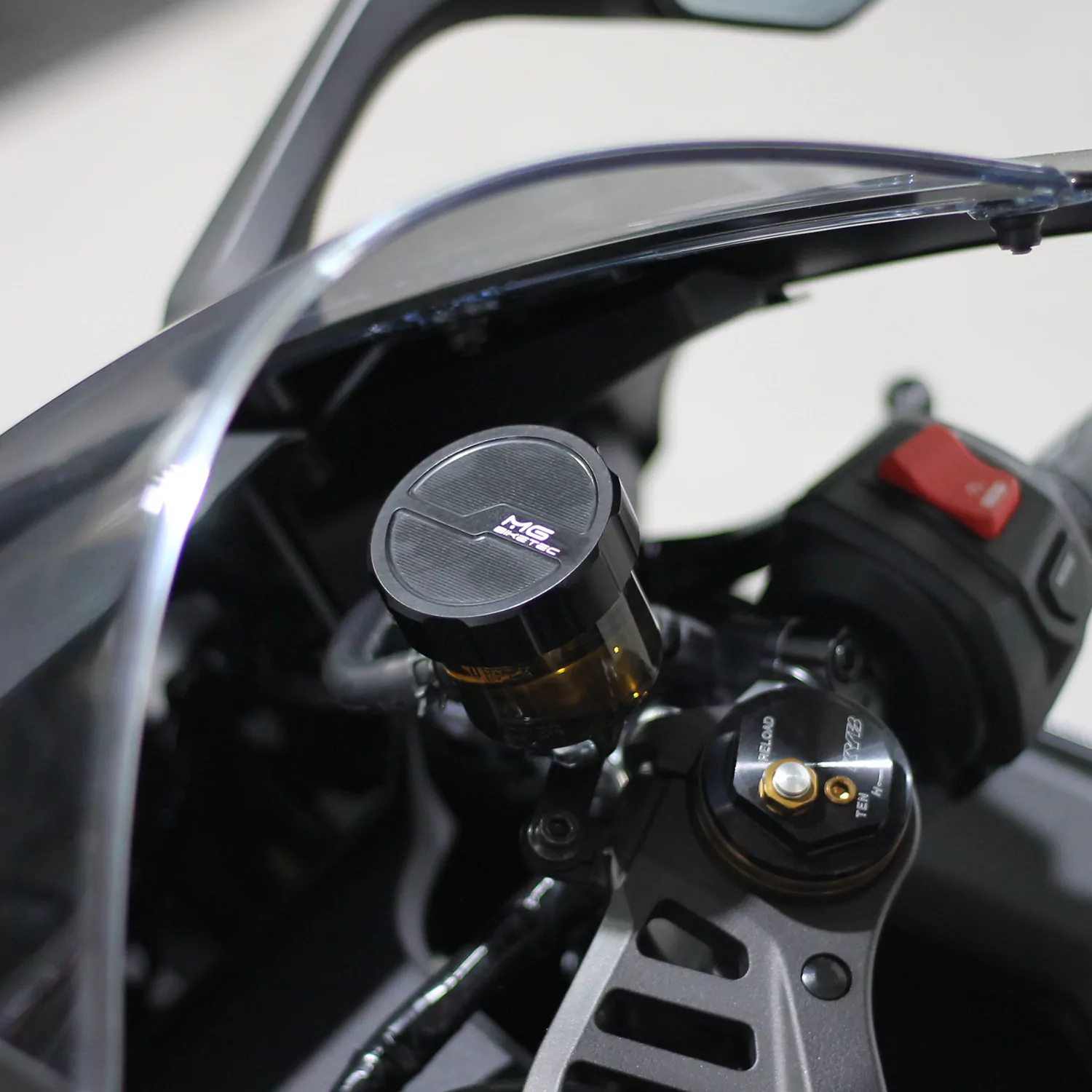 MG Biketec Behälterdeckel- Bremsflüssigkeit vorne für BMW S 1000 R ab 2014-2016