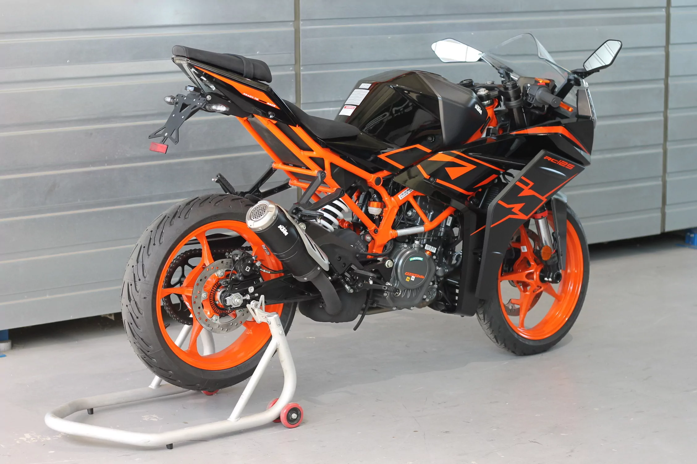 MG Biketec Kennzeichenhalter für KTM 200 RC ab 2022