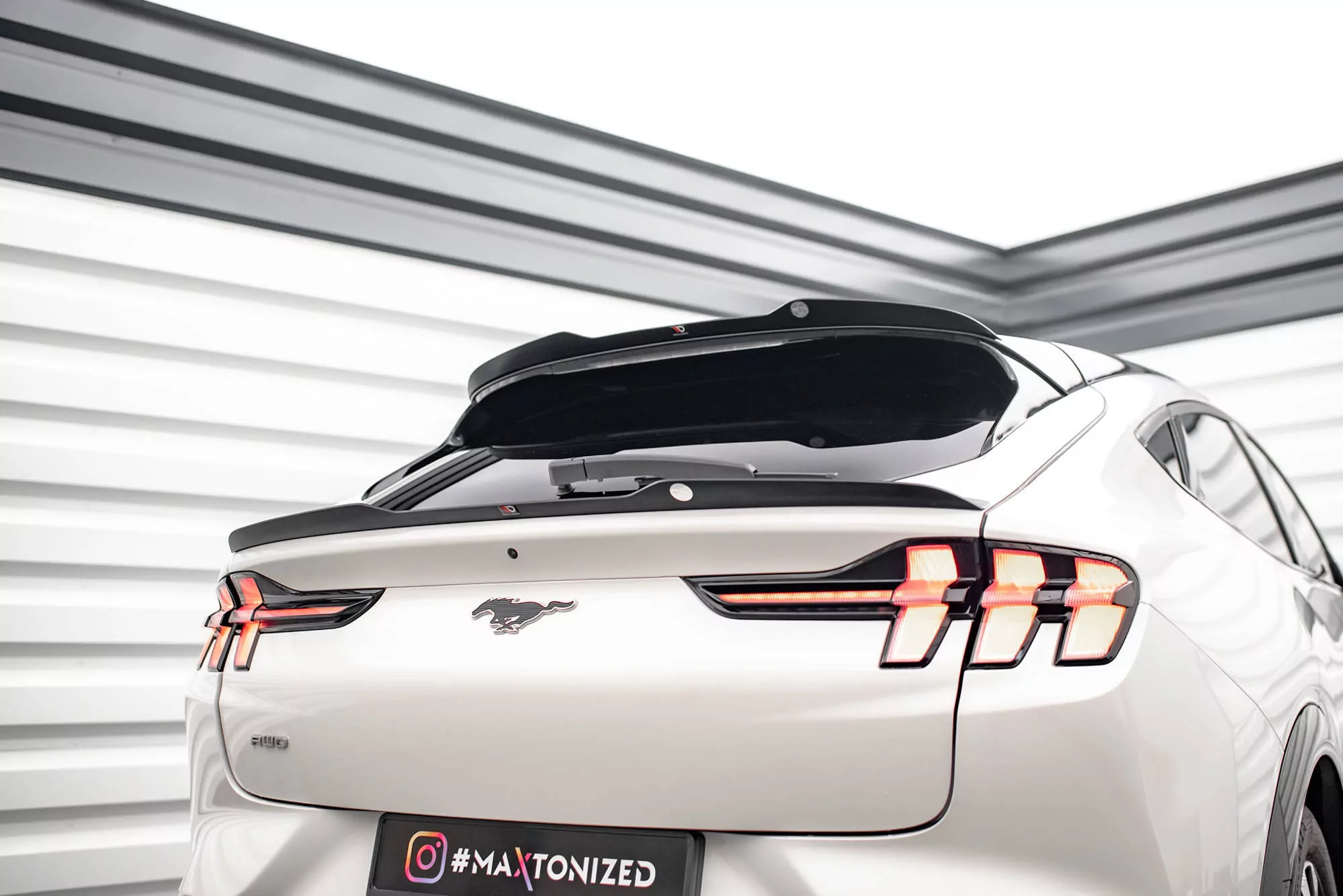 Niedriger Spoiler CAP Für Ford Mustang Mach-E Mk1 Schwarz Hochglanz