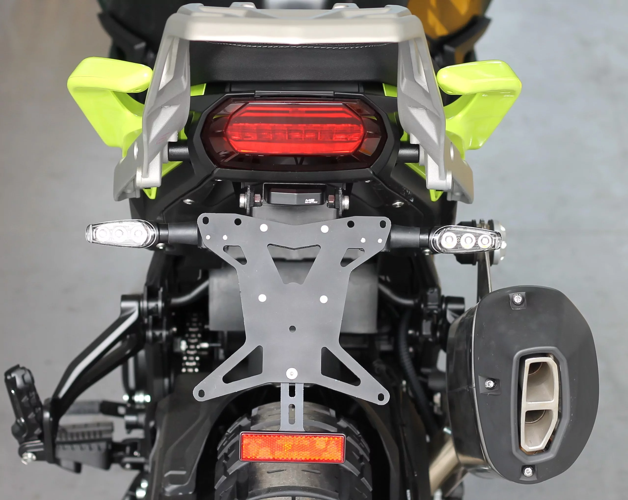 MG Biketec Kennzeichenhalter für Benelli TRK 702 / 702 X ab 2023