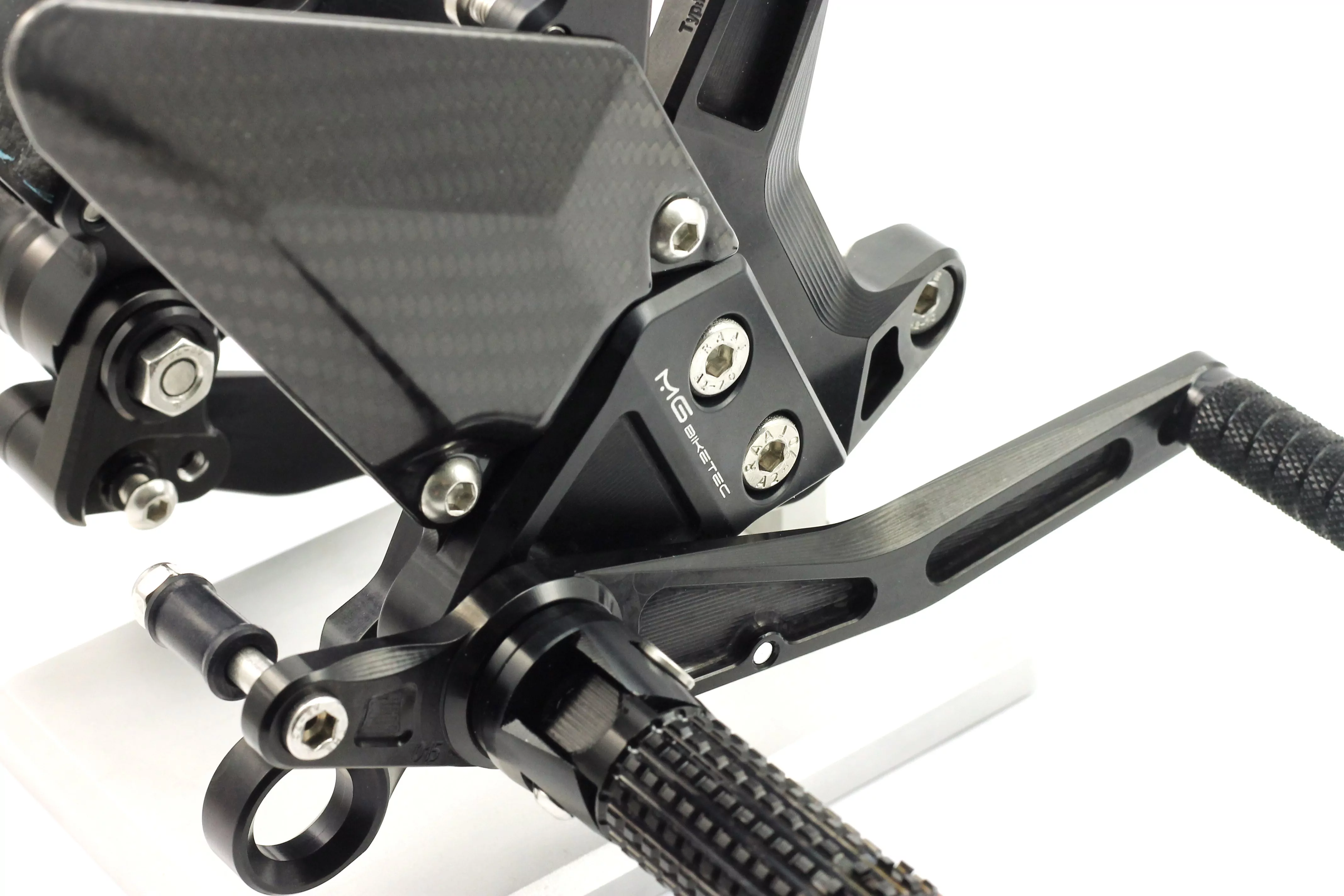 MG Biketec Sportfussrastenanlage / Rastenanlage / Fußrastenanlage mit ABE, gültig in D - A - CH für KTM 1290 Super Duke R / RR / EVO ab 2020