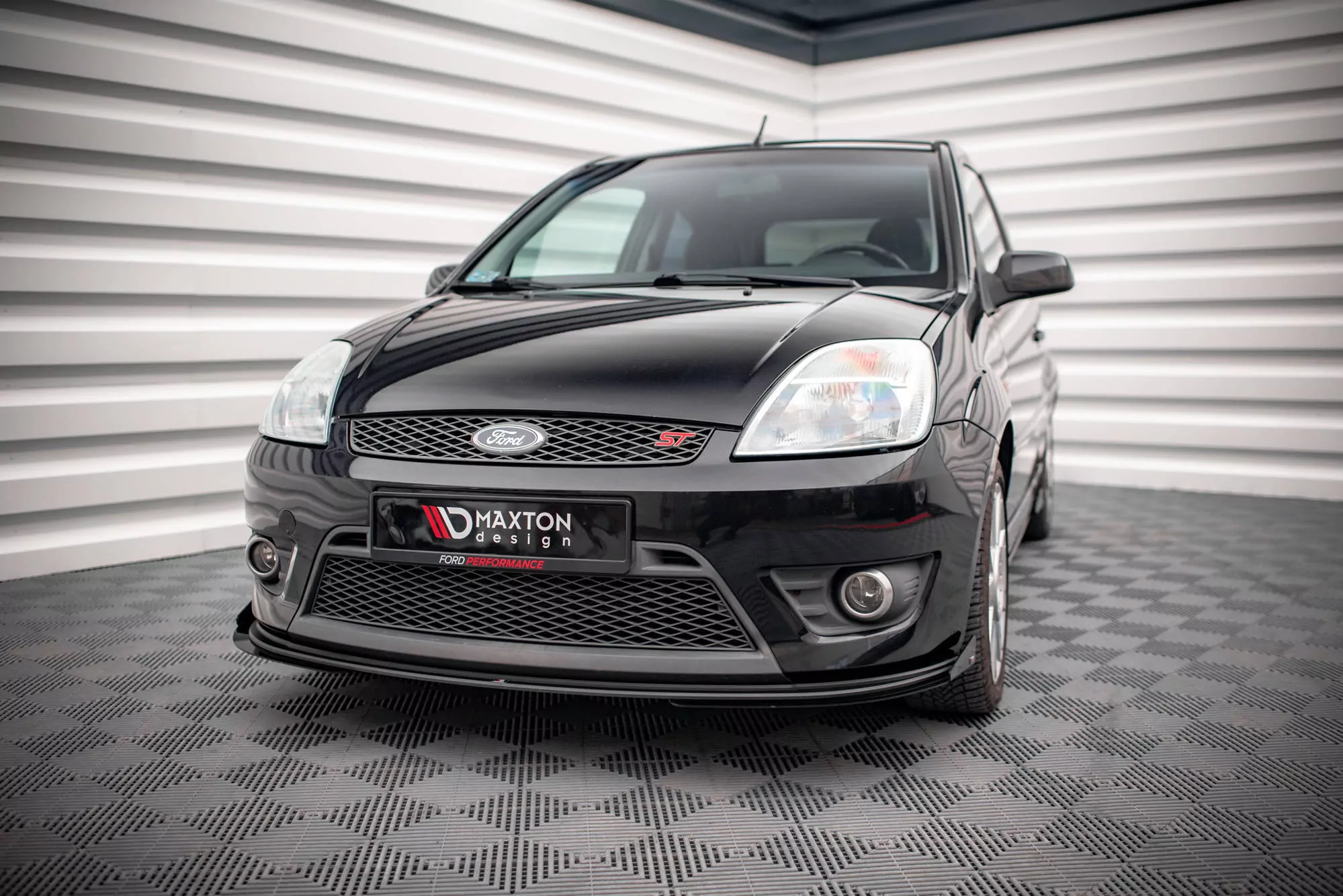 Street Pro Front Ansatz Für +Flaps Für V.1 + Flaps Ford Fiesta ST Mk6 Schwarz Hochglanz