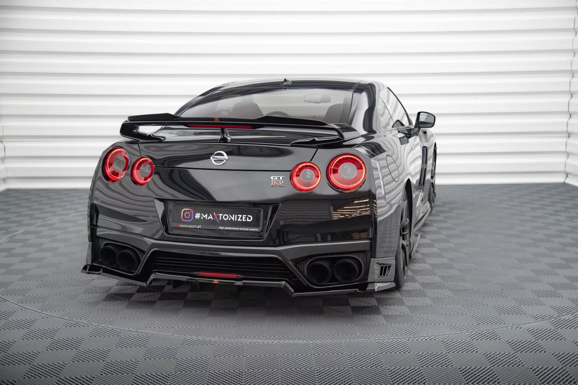 Heck Ansatz Flaps Diffusor Für Nissan GTR R35 Facelift Schwarz Hochglanz