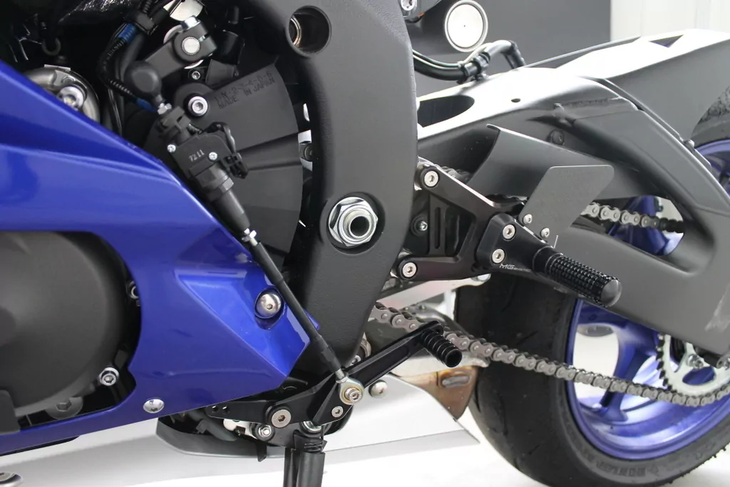 MG Biketec Sportfussrastenanlage / Rastenanlage / Fußrastenanlage mit ABE, gültig in D - A - CH für Yamaha YZF-R6 ab 2017