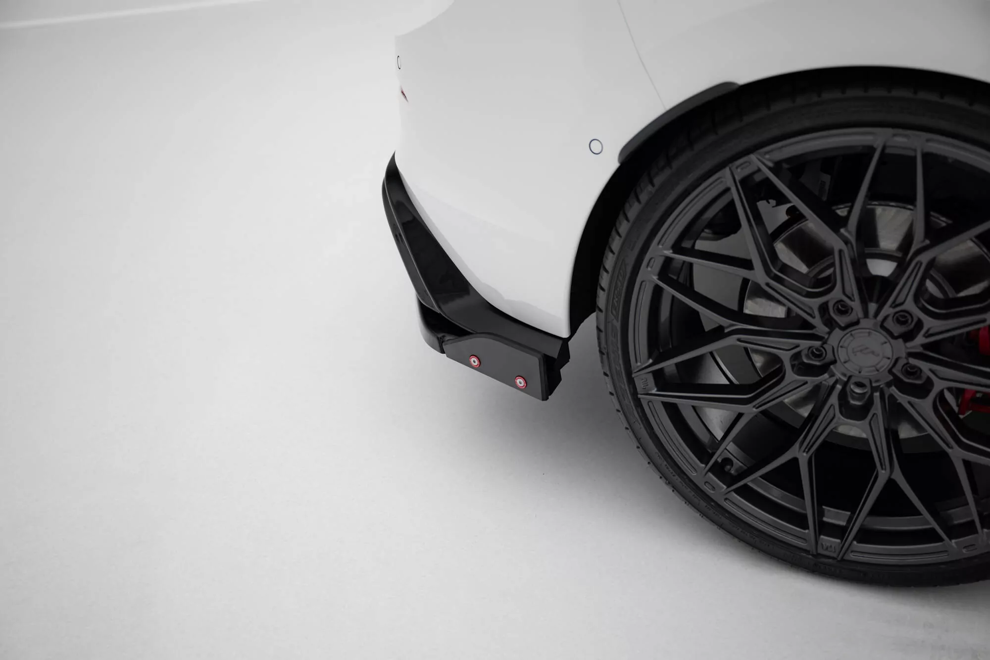 Heck Ansatz Flaps Diffusor V.2 +Flaps Für Volkswagen Golf GTI / GTE Mk8
