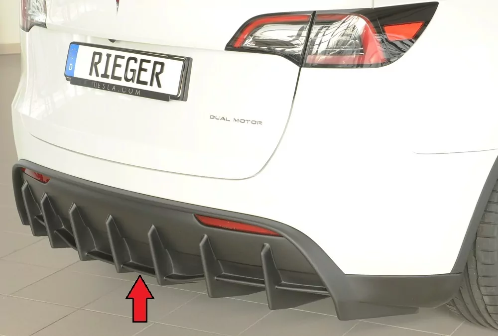 Rieger Heckeinsatz matt schwarz für Tesla Model Y  (003)  03.20-