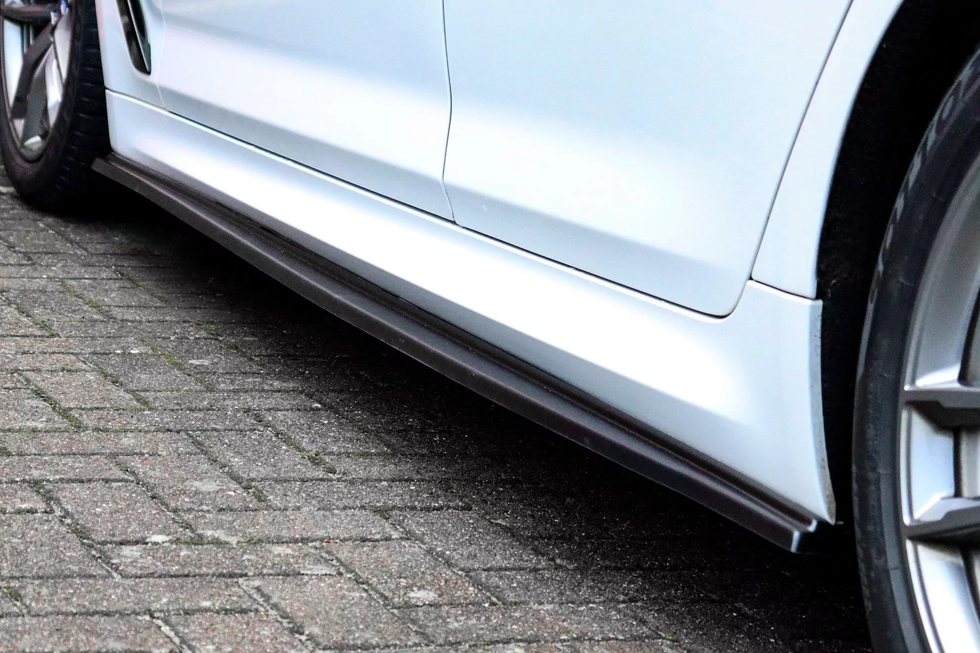 Seitenschweller im Cup Look für BMW 5er G30 G31 mit M-Paket