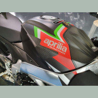 R&G Carbon Tank Protektor Set matt passend für Aprilia RSV4 / Tuono V4 1100 (2015–2020) R&G Carbon Tank Protektor Set matt passend für Aprilia RSV4 / Tuono V4 1100 (2015–2020)