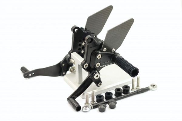 MG Biketec Sportfußrastenanlage passend für Ducati 749 / 749R ab 2003