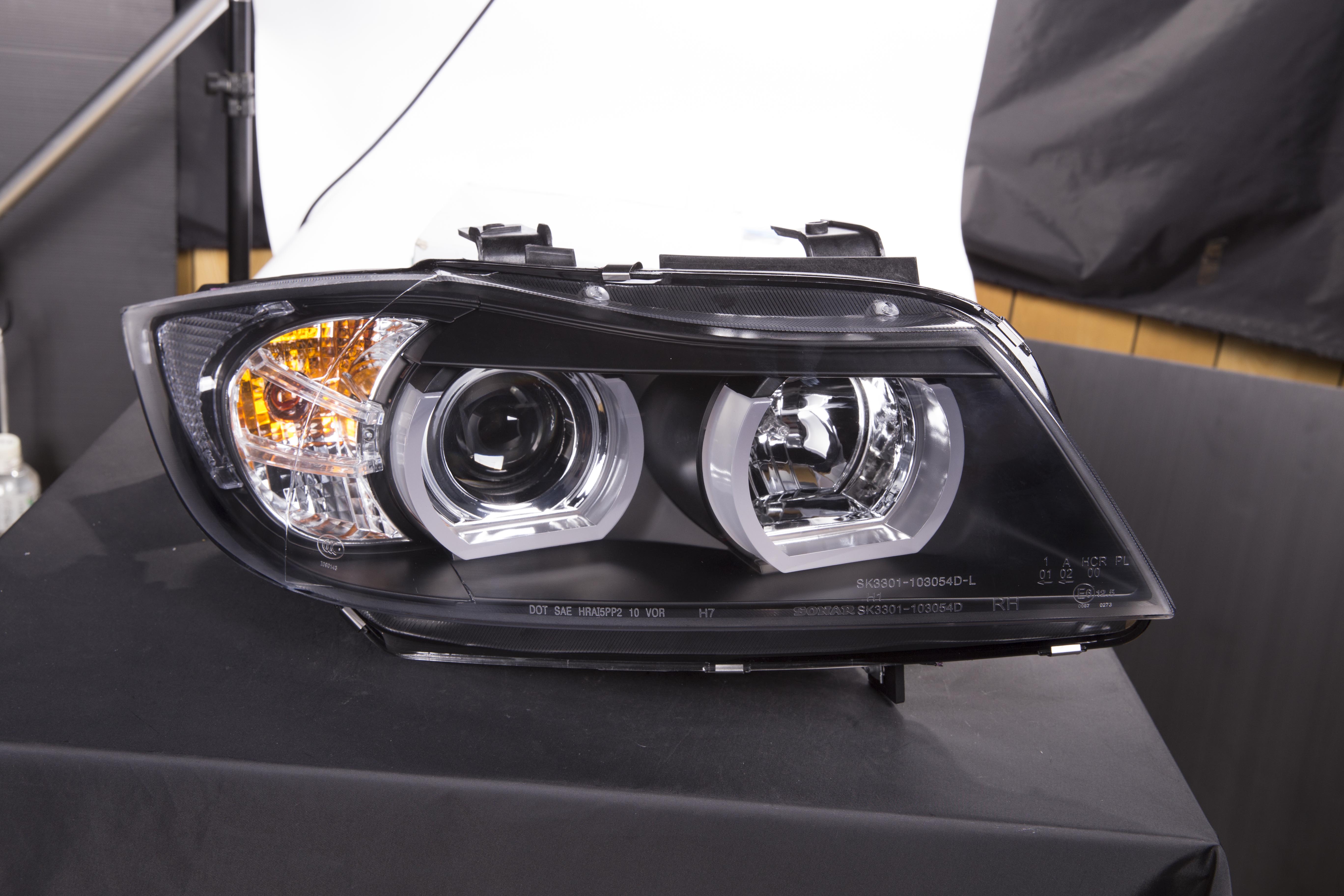 Scheinwerfer mit LED Standlichtringen BMW 3er E90/E91 05-08