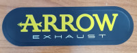 Arrow Aufkleber 135x35 Schwarz hitzebeständig Arrow Aufkleber 135x35 Schwarz hitzebeständig